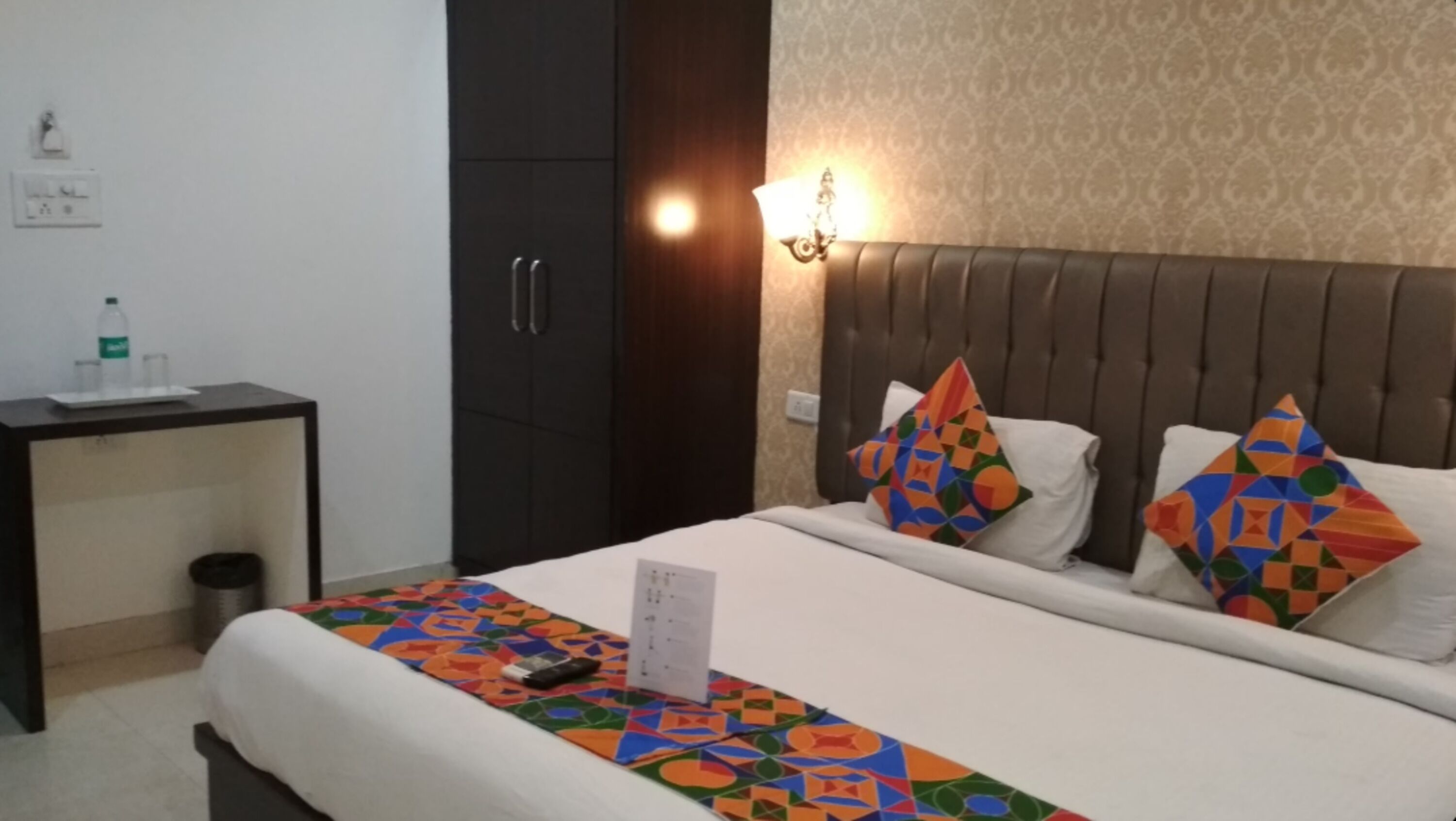 Deluxe Double Room, City View | Desk, free WiFi, bed sheets