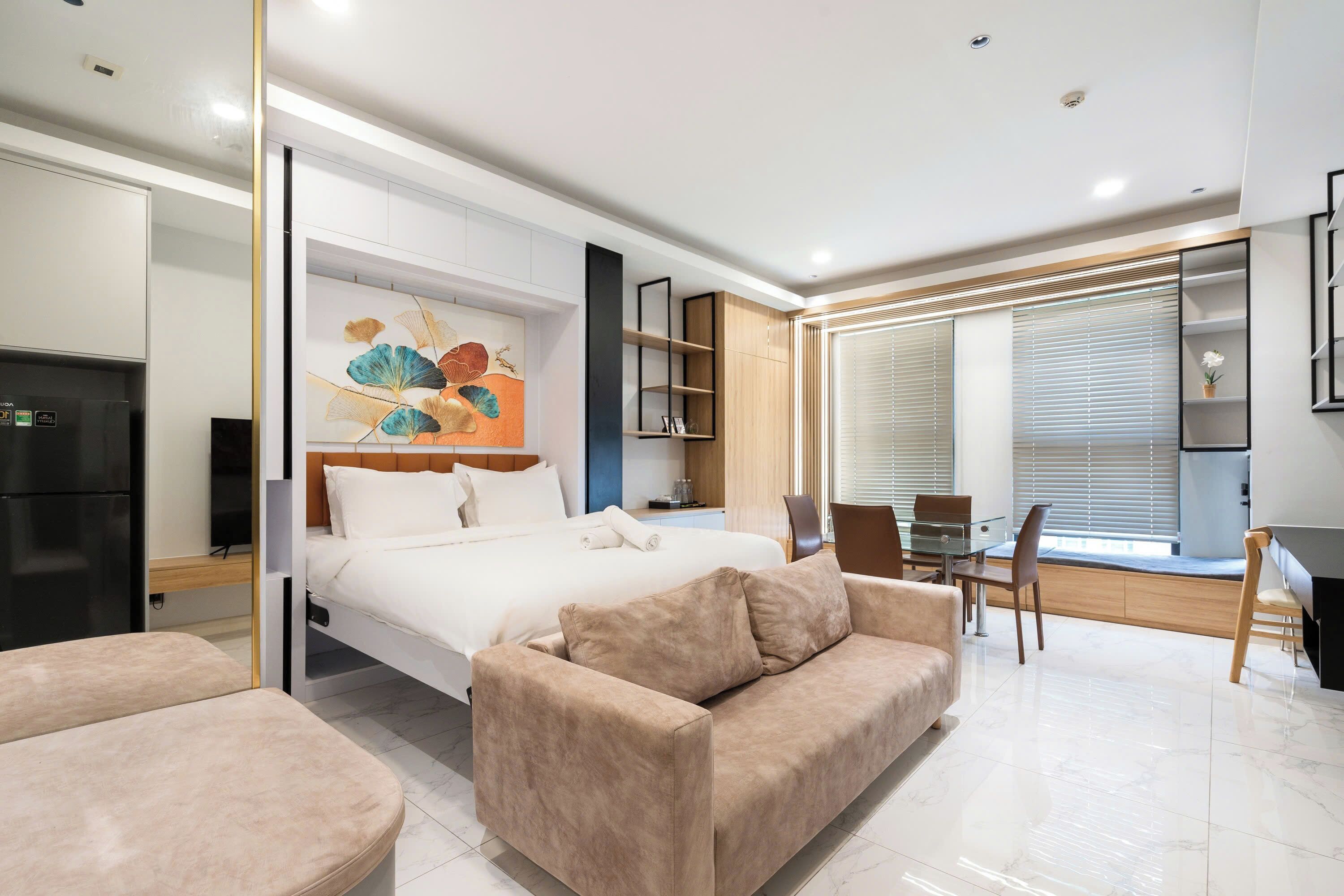 Deluxe-huoneisto, 1 makuuhuone, kaupunkinäköala | Ylelliset vuodevaatteet, Select Comfort -patjalliset sängyt, minibaari