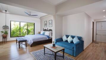 7 bedrooms, iron/ironing board, WiFi, bed sheets