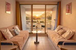 TV - Terrasse - Marina Baie des Anges - Cosy 4p (Villeneuve-Loubet)
