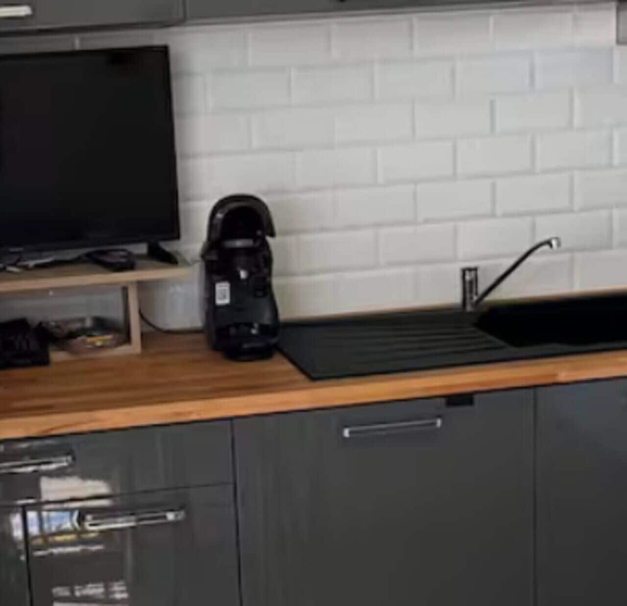 ثلاجة، ميكروويف، فرن، موقد طهي مس طح