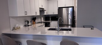 Private Room & Bath with dedicated Workspace in Barrhaven, Ottawa