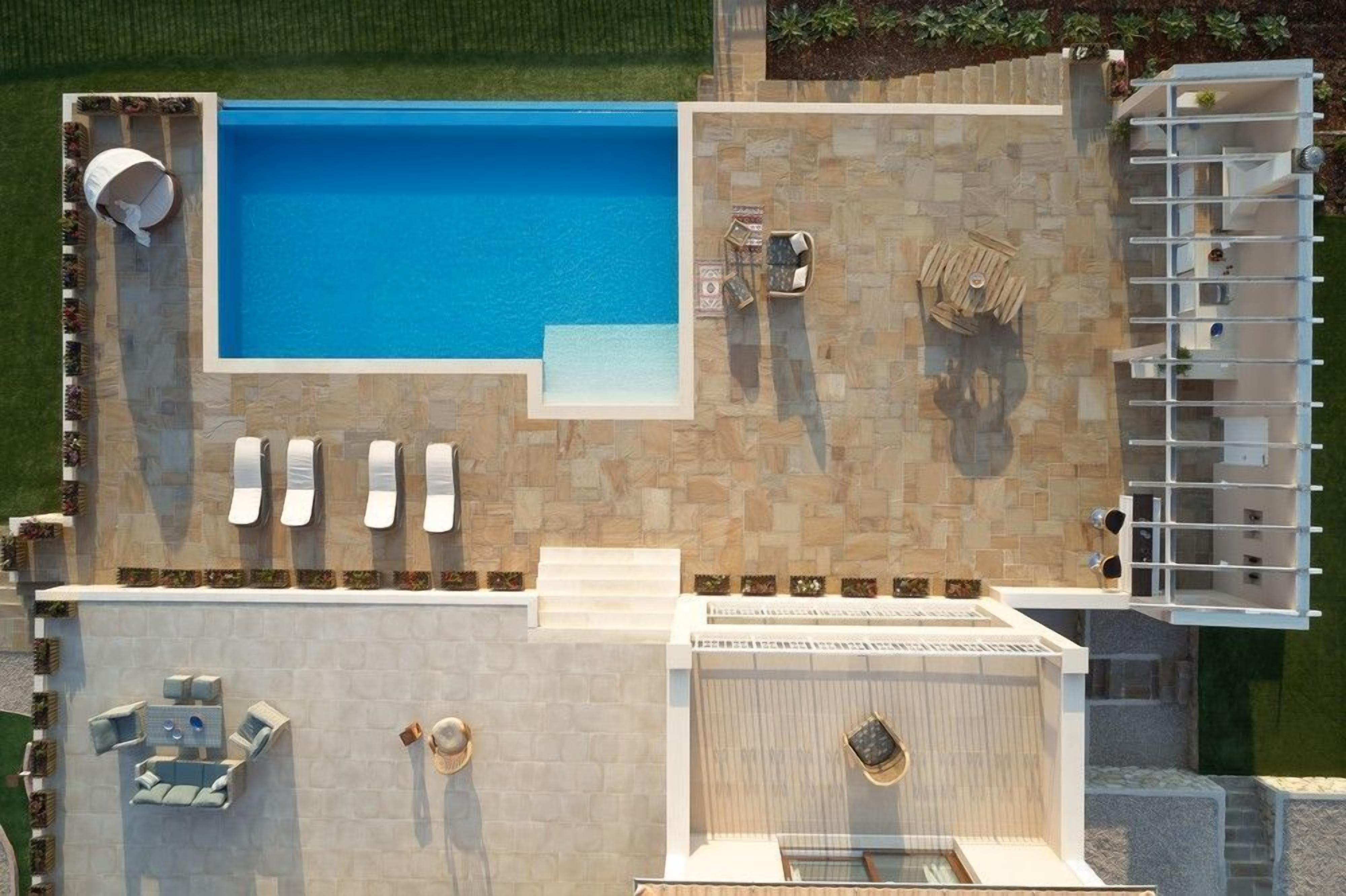 Seasonal outdoor pool, sun loungers