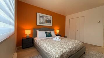 2 habitaciones, tabla de planchar con plancha, wifi y ropa de cama