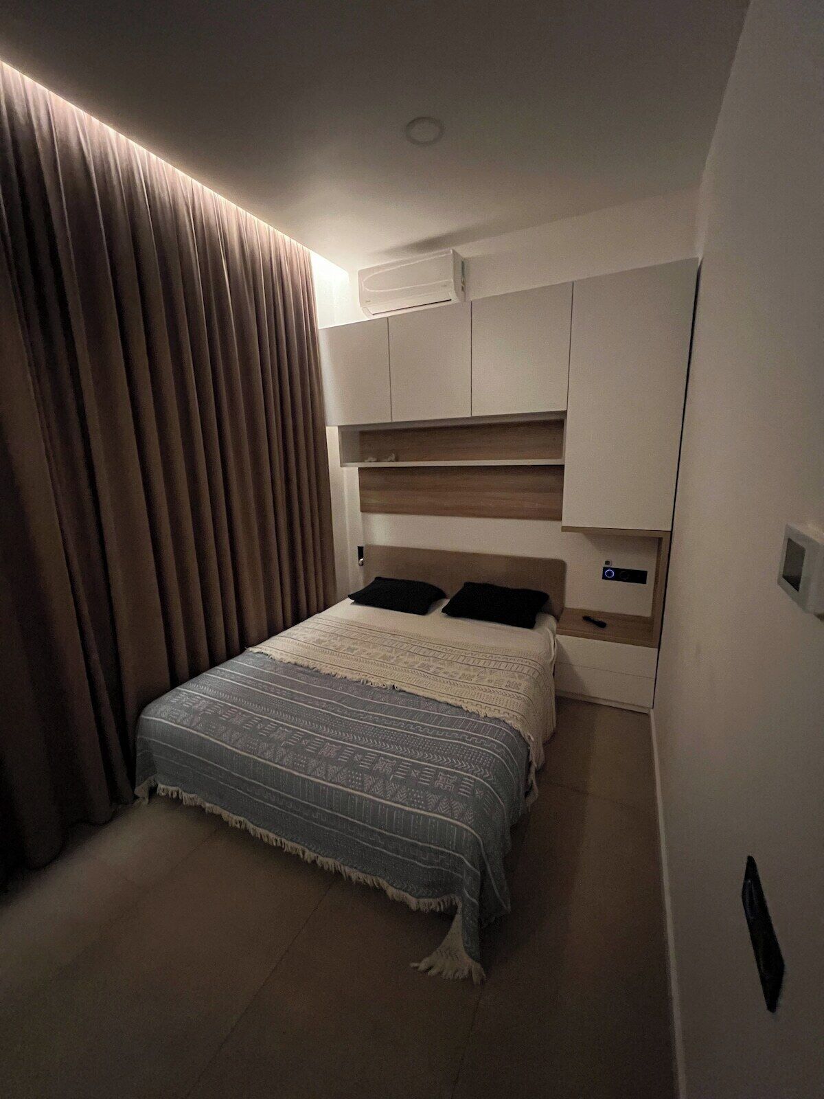 3 soverom, safe på rommet, skrivebord og strykejern/-brett