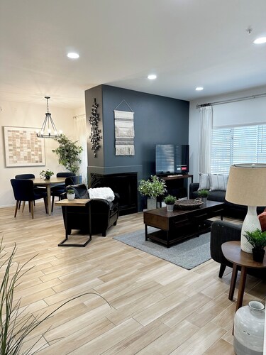 New Listing! Modern Resort Escape