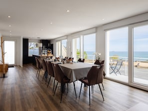Dining - Guesthouse 'Île Rouzic' with Sea View and Wi-Fi (Perros-Guirec)