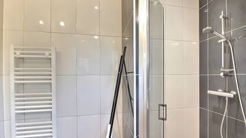 Doccia, asciugacapelli