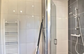 Doccia, asciugacapelli