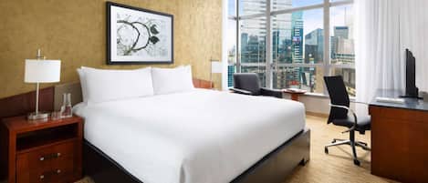 Bureau, fer et planche à repasser, Wi-Fi, draps fournis