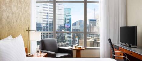 Desk, iron/ironing board, WiFi, bed sheets