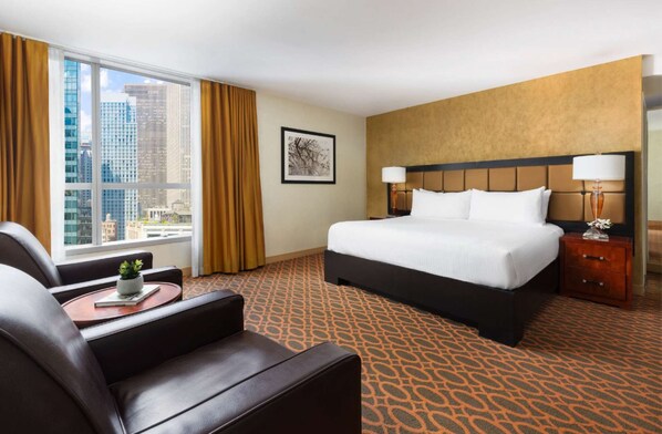 Skrivebord, strykejern/-brett, wi-fi og sengetøy