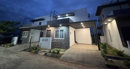 Charming 1-bedroom villa in welcoming Nandi Hills with AC