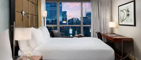 Desk, iron/ironing board, WiFi, bed sheets