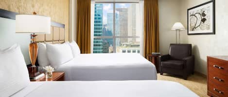 Bureau, fer et planche Ă repasser, Wi-Fi, draps fournis