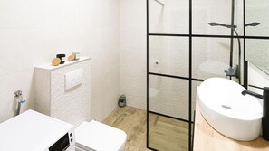Shower, hair dryer, towels - Holiday home Krnic by Villas Guide (Konjevrate)