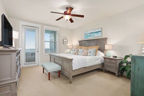 Free WiFi, bed sheets - Close to Lazy River Pool! Bay & Gulf Views! (Galveston)