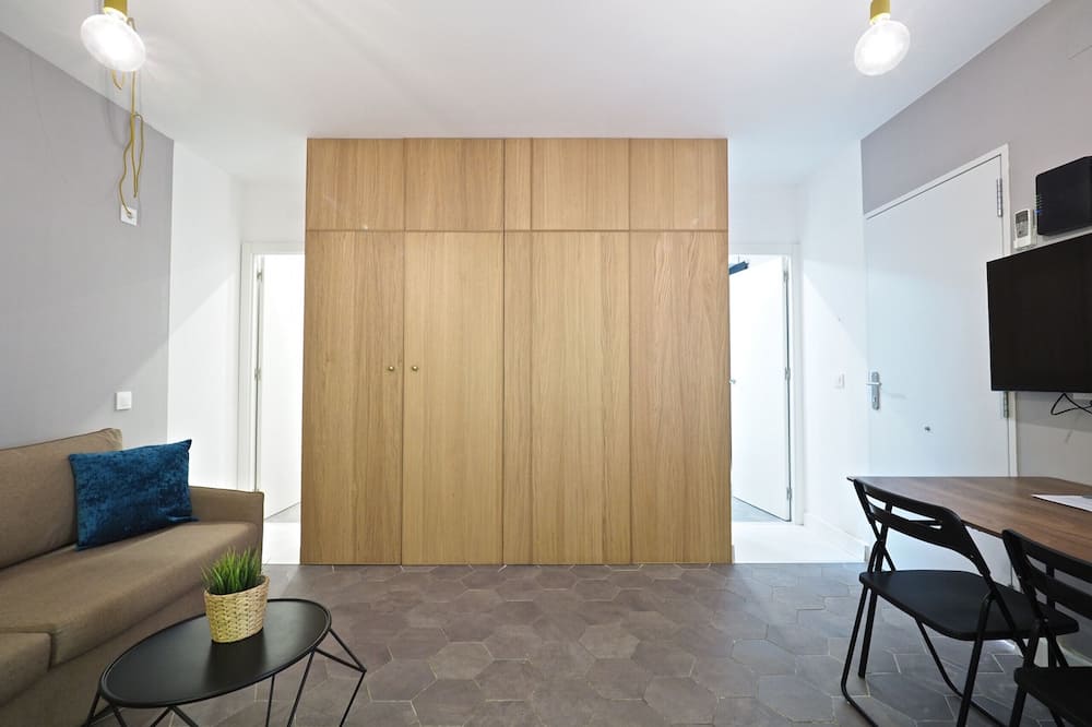 Torrassa Cozy Apartment by Olala Homes