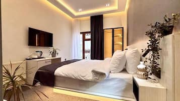 Panoramic Double Room | In-room safe, blackout drapes, soundproofing, iron/ironing board