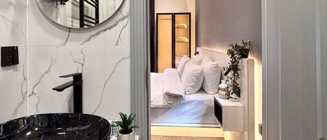 Chambre Deluxe double, vue sur le jardin | Intérieur