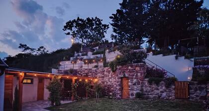 Romantic hideaway, private jacuzzi, feel-good atmosphere