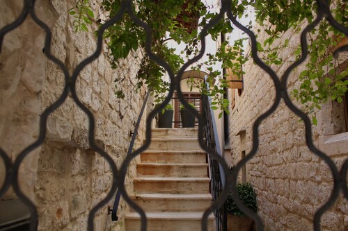 Mala Porta House in the Heart of Trogir Old Town - Two Private Ensuite Rooms