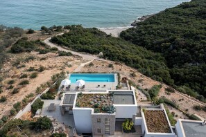 Exterior - Villa Rosemary,luxury beachfront villa with private pool (Xiropigado)
