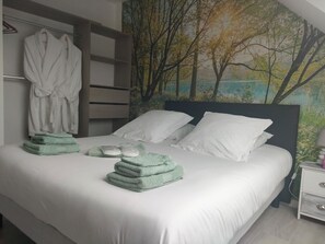 Room - Room with outdoor spa, unlimited access, and private whirlpool spa (Porcaro)