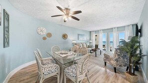 Dining - Sugar Beach C27 - Pet Friendly - Beach Service (Panama City)