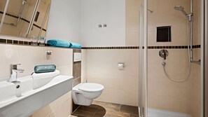 Dusche, Handtücher, Seife, Shampoo