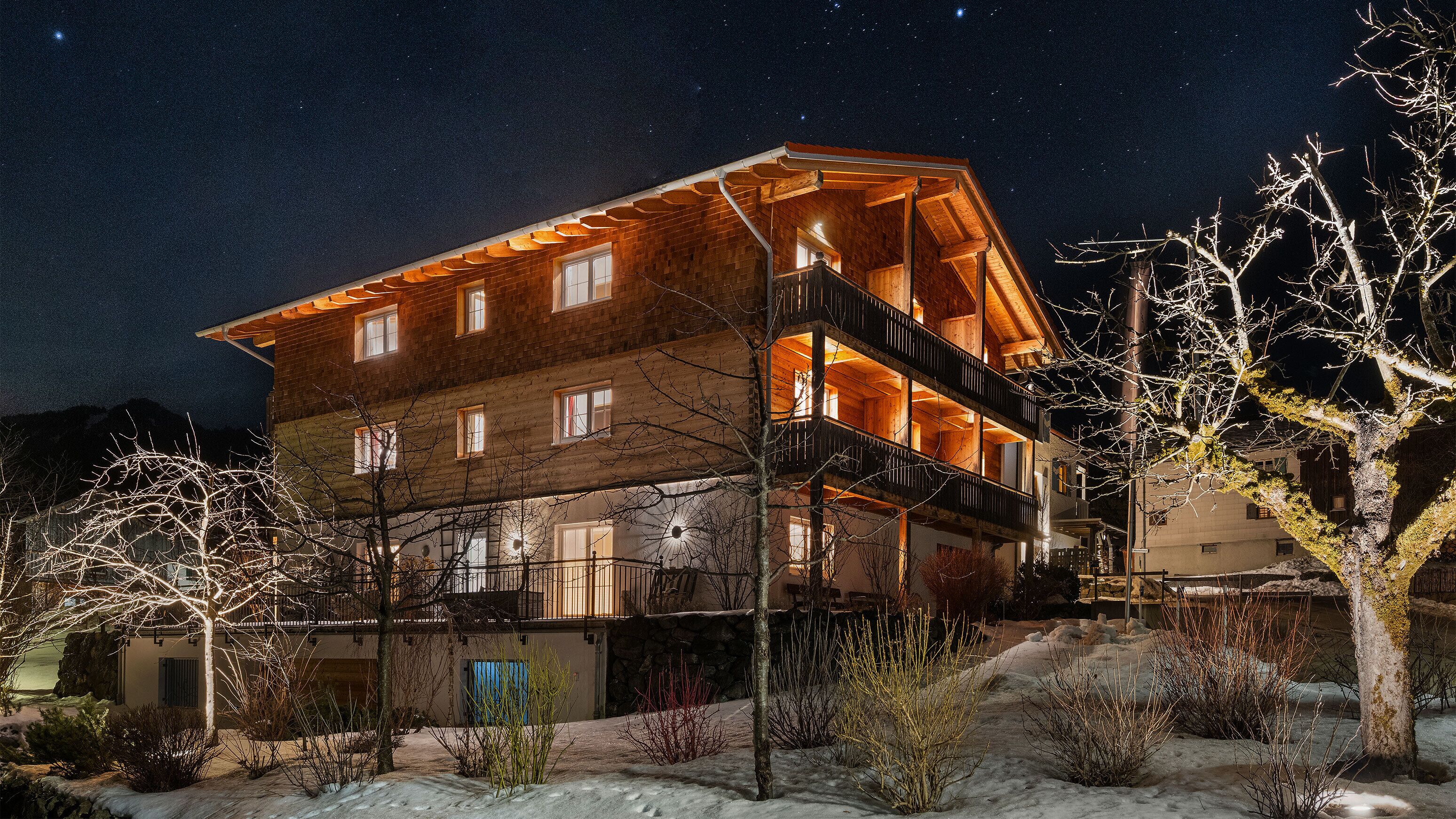 المنشأة من الخارج