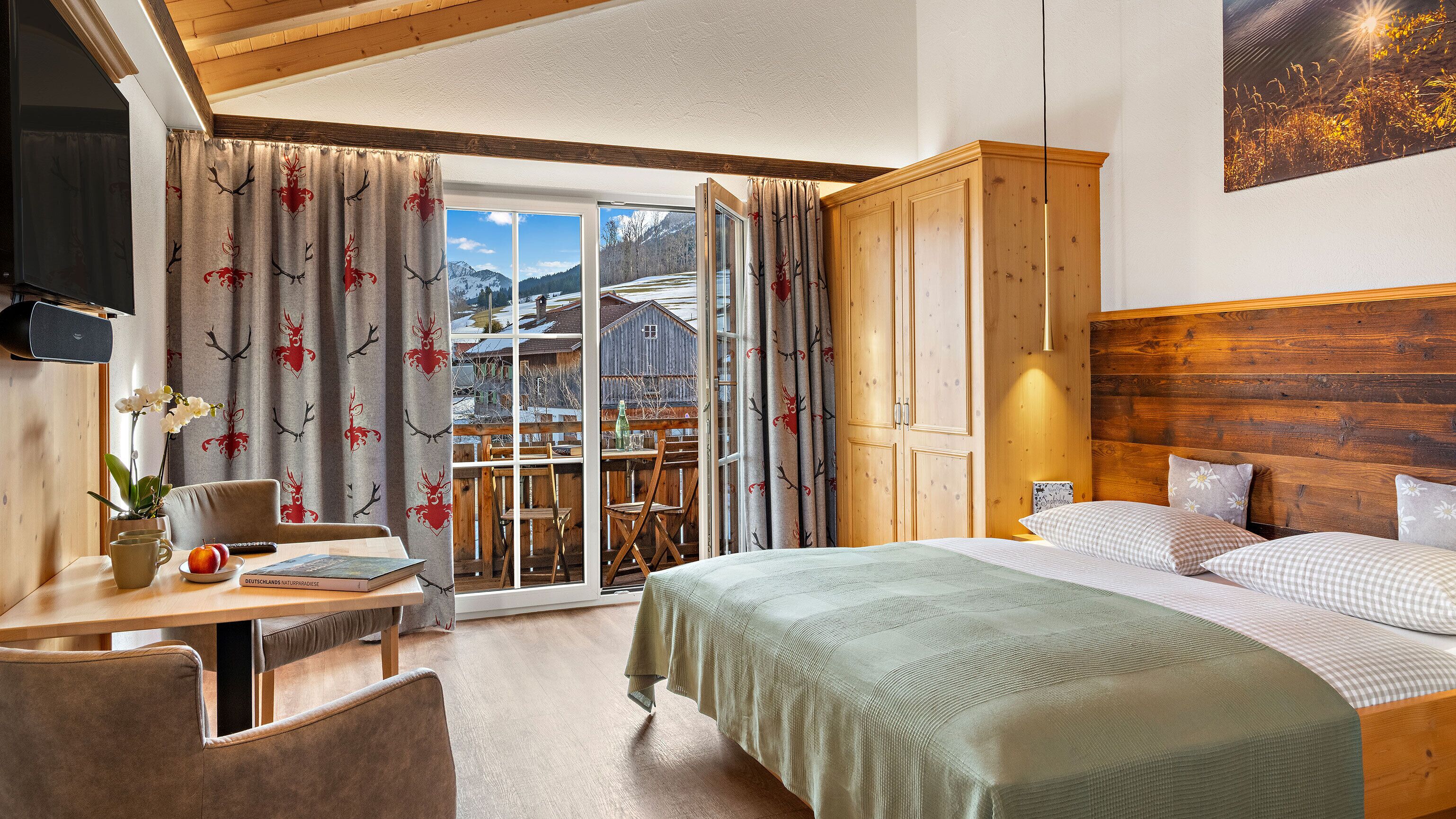 Superior Double Room, Mountain View | Blackout drapes, soundproofing, free WiFi