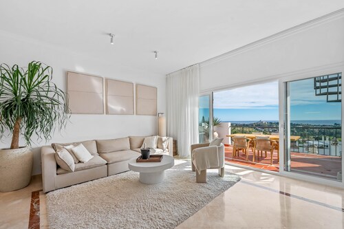 Apartment 'Paraiso Pueblo' with Sea View, Wi-Fi and Air Conditioning