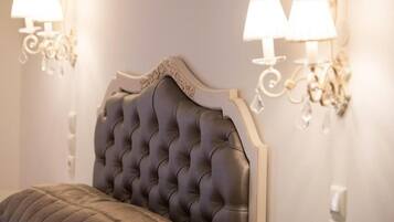 In-room safe, free WiFi