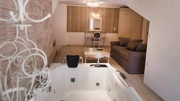 Honeymoon-Suite | Badezimmer | Hausschuhe