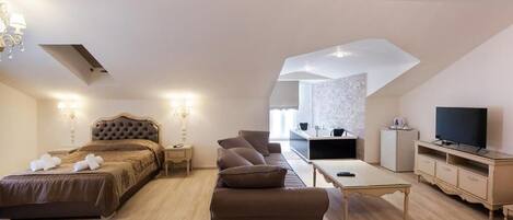 Honeymoon Suite | In-room safe, free WiFi