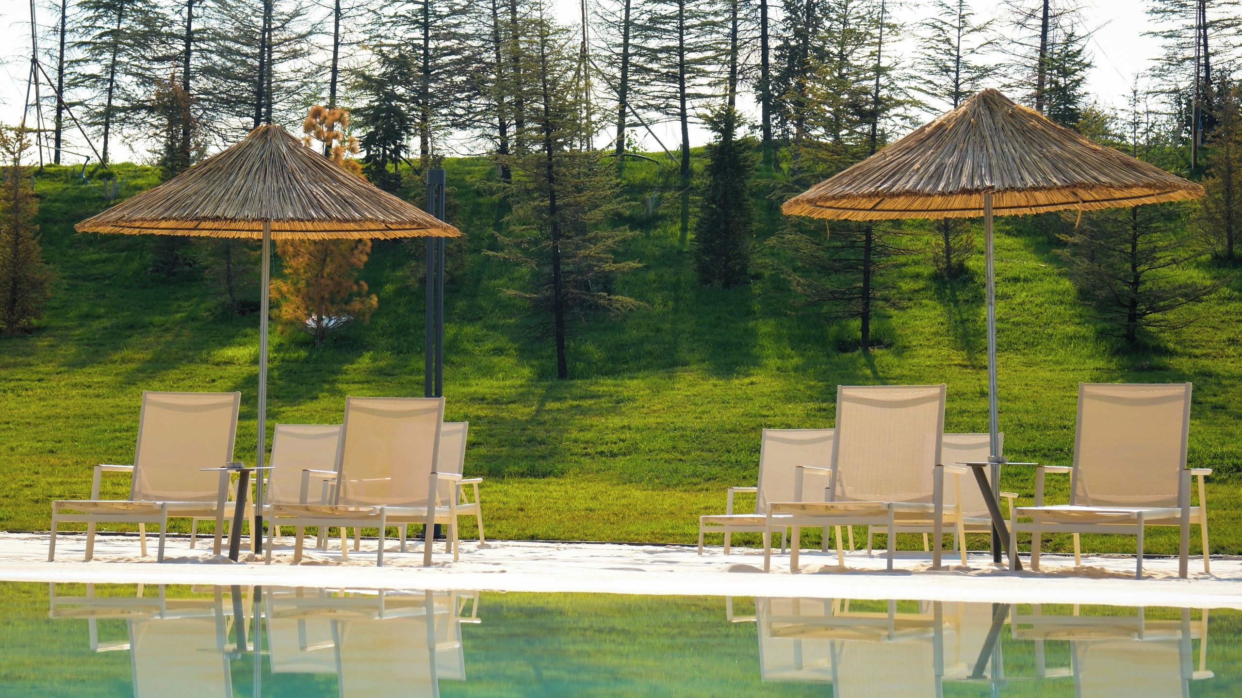 Kolam renang outdoor
