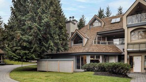 Exterior - Whistler - Glen Eagles 028 (Whistler)
