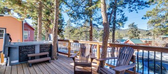 Adorable Tiny Home w/ Mtn Views in Woodland Park!