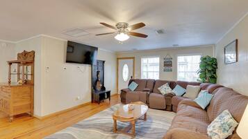 House (2 Bedrooms) | Front of property