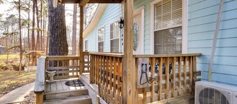 Hot Tub & Boat Ramp! Home on Toledo Bend Reservoir