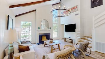 House (3 Bedrooms) | Front of property