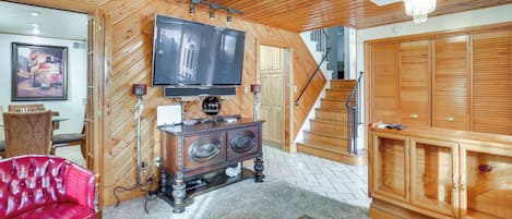 House (4 Bedrooms) | Interior