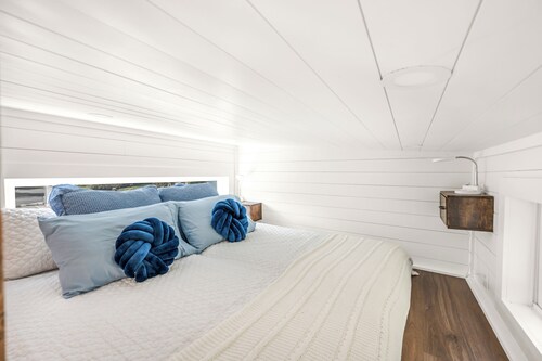 New England Tiny Home Experience: Coffee & More!