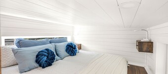 New England Tiny Home Experience: Coffee & More!