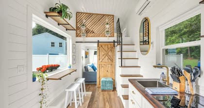 New England Tiny Home Experience: Coffee & More!