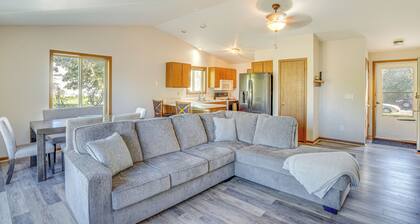 Angler's Retreat 1 Block to Lake Winneconne