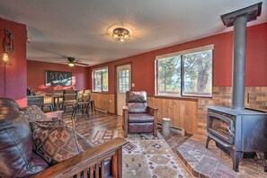 House (3 Bedrooms) | Interior - Secluded Mtn Escape! Cabin 6 Mi to Mueller Park (Divide)
