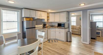 Walk to Public Beach Access! Breezy Hampton Condo