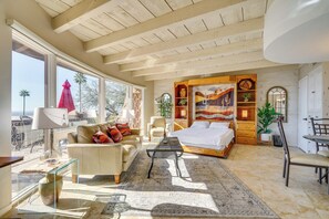 Interior - Catalina Foothills Gem 8 Mi to Sabino Canyon (Tucson)